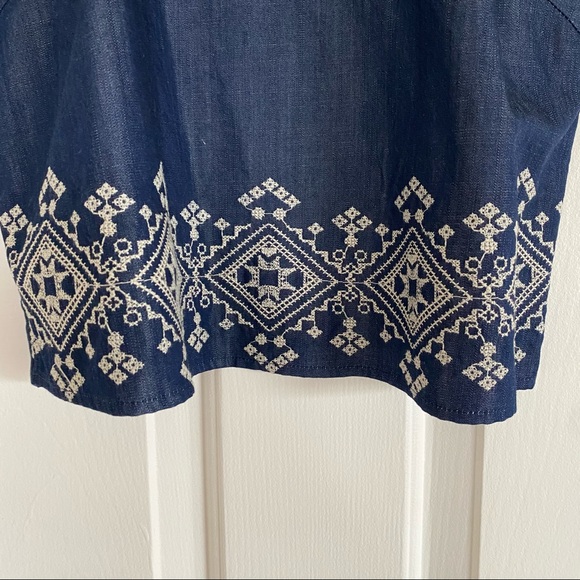 J.O.A Los Ángeles Embroidery Blue Top - Picture 5 of 7